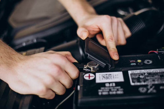Guide til vedlikehold av batterier: Optimaliser ytelse og levetid - Proffvolt