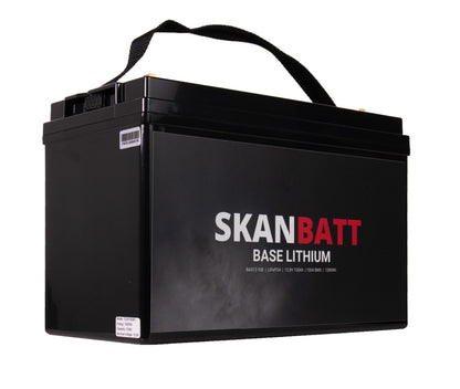 SKANBATT Base Lithium - 12V 100Ah 100A BMS - 326x173x215mm - 3 Års garanti label detail