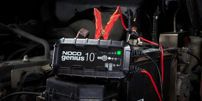 Noco Elektronisk Batterilader 6V/12V 10A Ip65 shown in angle view