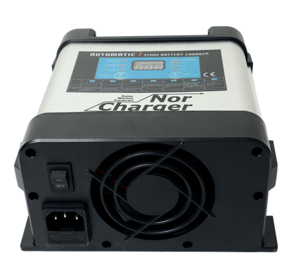 Nor Charger Pro Serie Elektronisk Batterilader 12V 20A 2-Kanaler shown in detail view