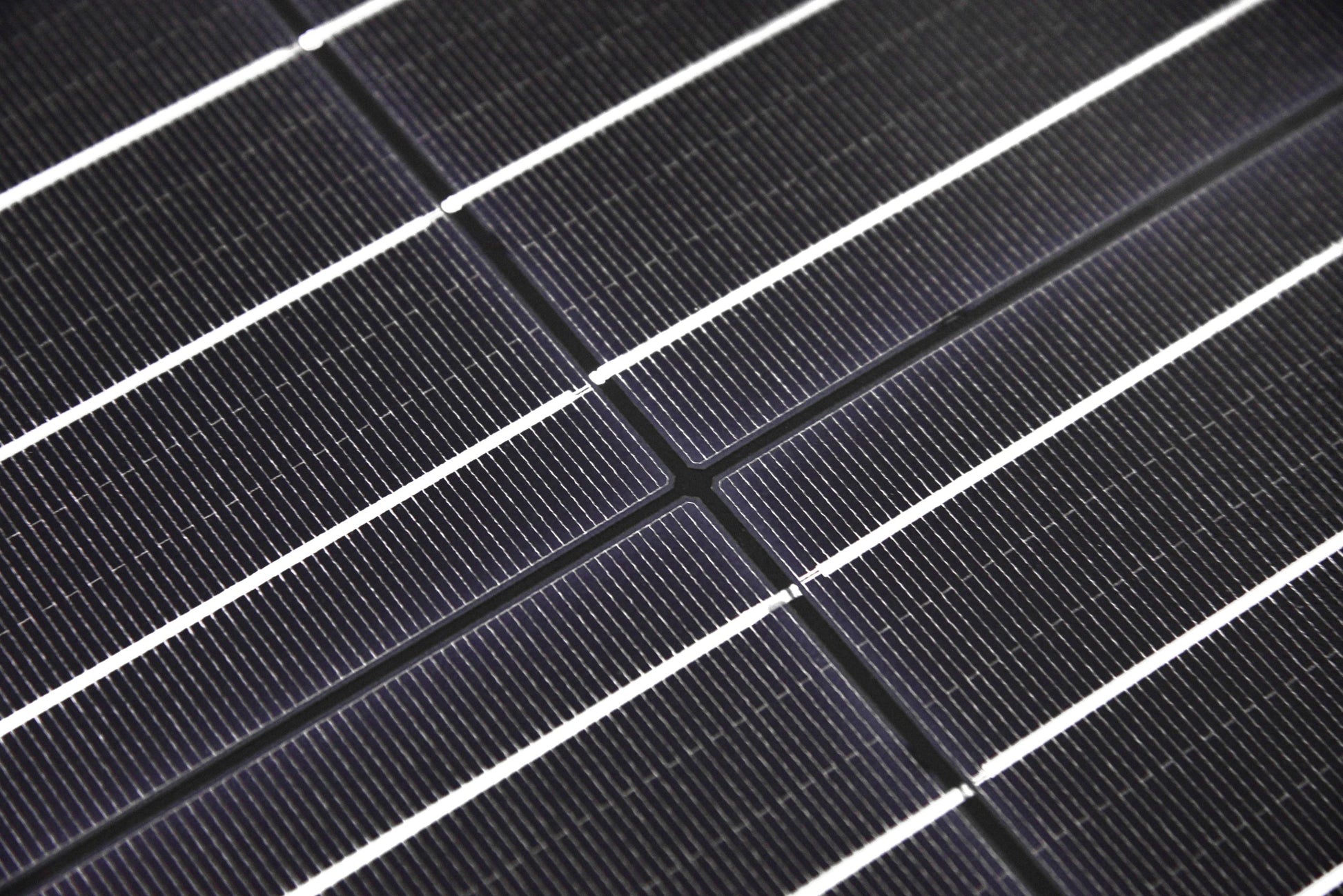 SKANBATT Solcellepanel 200W - All Black - Mono - PERC - 1500x680x35mm - Image 3