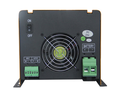Skanbatt Kombi Batterilader Og Inverter 24V 2000W shown in angle view