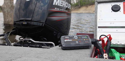 Noco Lithium Startbooster 12V 400Amp shown in detail view