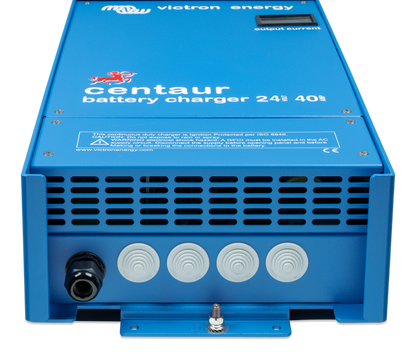 Victron Centaur Batterilader 24V 40A 3-Kanaler shown in angle view
