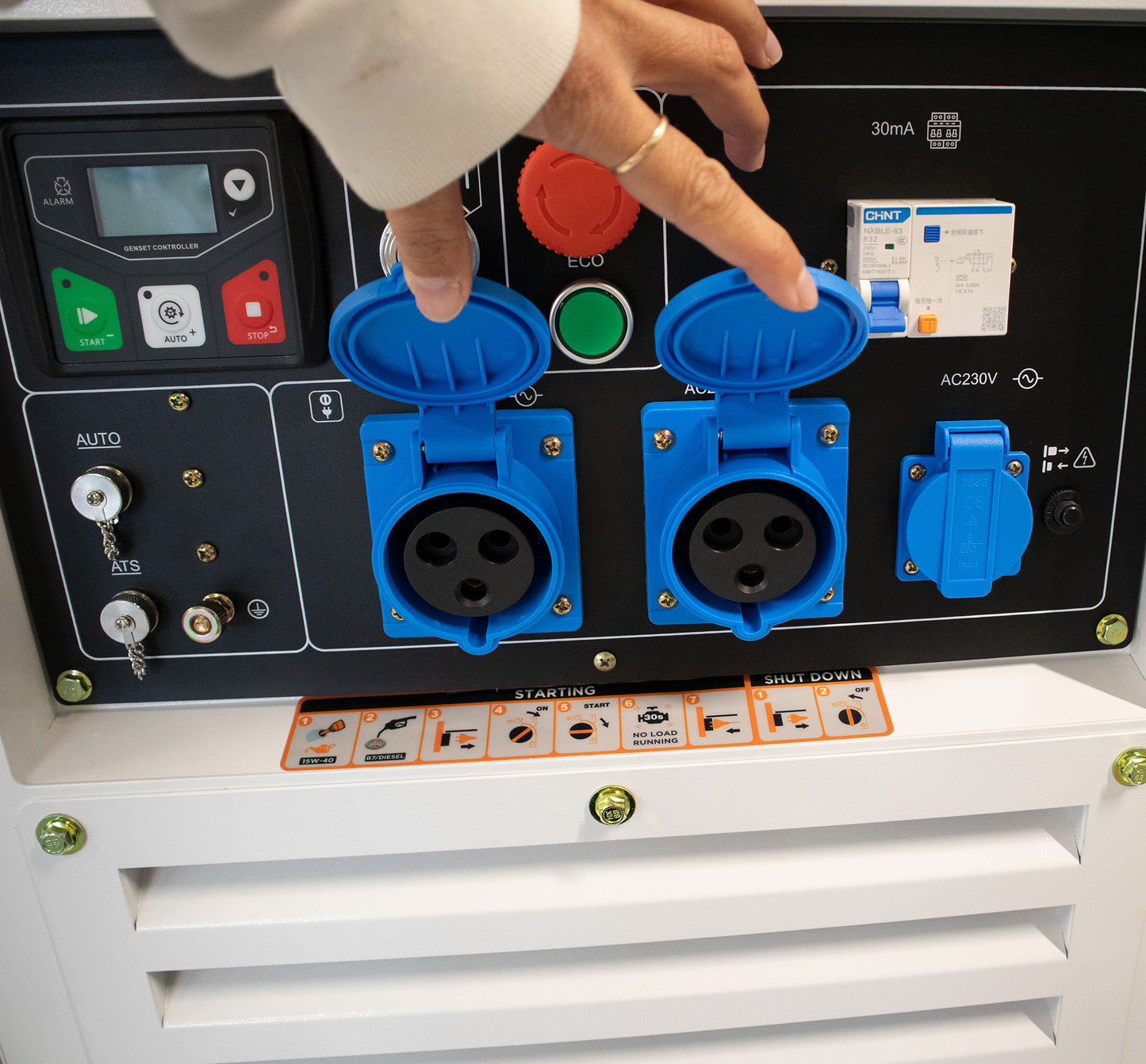 HYUNDAI DHY9000SEi Diesel Inverter Strømaggregat 6500W - Elektrisk start - Forvarming - ATS