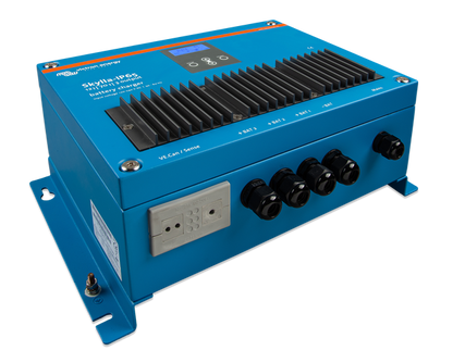 Victron Skylla Ip65 12V 70A 3 Kanaler shown in angle view