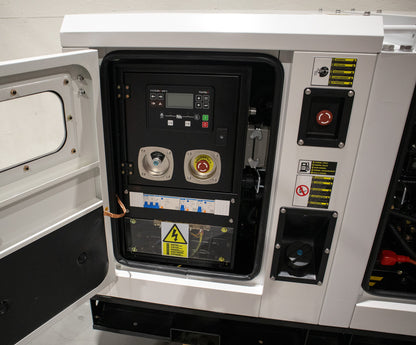 Hyundai Dhy22Kse Diesel Strømaggregat 22Kva 230V 3-Fas - 1500Rpm - Vannkjølt shown in product view image 3