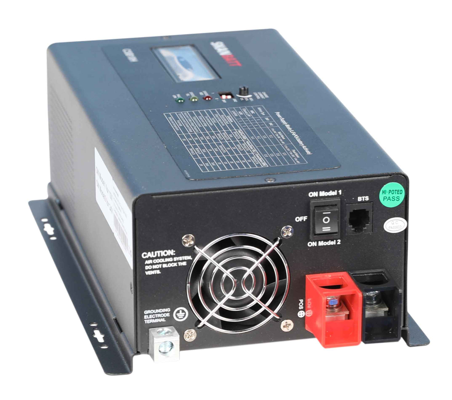 Skanbatt Batterilader 12/24V 1Kw / 75A shown in angle view