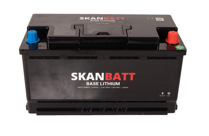 SKANBATT Base Lithium - 12V 100Ah 100A BMS - 355x175x190mm - Bluetooth - Heat - 3 Års garanti - Bobil shown in angle view