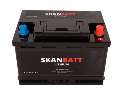 Skanbatt Lithium Batteri 12V 104Ah 100A Bms shown in angle view
